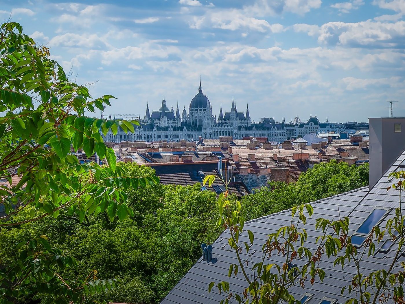 Budapesti panoráma a Parlamenttel